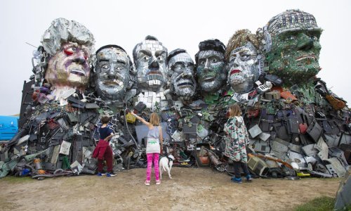 Skulptura od e-otpada upozorava čelnike G7 na potrebu za recikliranjem