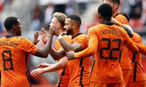 Nizozemci stali uz Hrvate; kapetan Oranja iskreno rekao što misli o klečanju uoči utakmica i jasno dao do znanja da oni to neće raditi