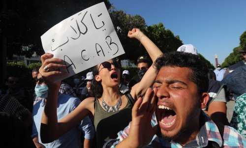 U glavnom gradu Tunisa izbili nasilni prosvjedi zbog policijske brutalnosti