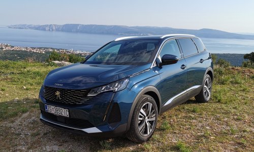[FOTO/VIDEO] Vozili smo Peugeot 5008 RoadTrip: Dizajnerski i tehnološki pogođen moderan veliki obiteljski SUV sa sedam sjedala