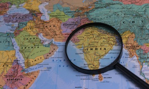 U Indiji više od 400.000 umrlih od koronavirusa