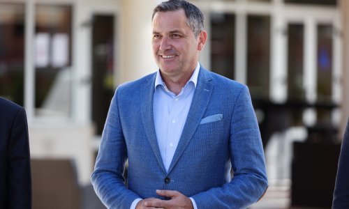 Marijan Kustić predsjednik ličko-senjske Županijske skupštine, Milinović napustio sjednicu kad je shvatio da HDZ ima većinu