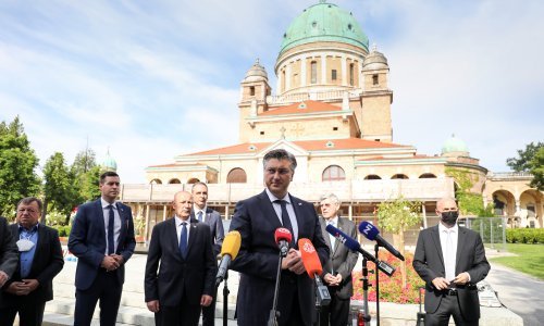 [FOTO/VIDEO] Plenković na Tuđmanovom grobu: HDZ je i danas najsnažnija politička snaga u Hrvatskoj