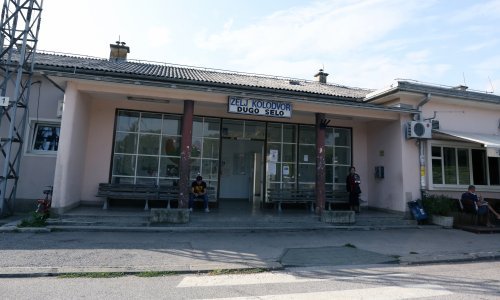 Divlji zapad u Dugom Selu: Upao u kafić, razbio dvije boce, pa pištoljem pucao prema šanku