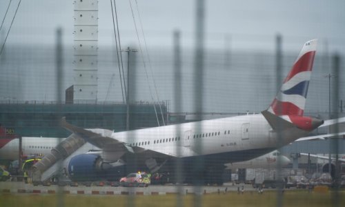 Avion British Airwaysa oštećen u neobičnom 'padu na nos' u zračnoj luci