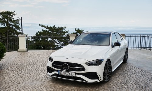 [FOTO/VIDEO] Stigla je potpuno nova Mercedes-Benz C-klasa; Poznati svi detalji vrhunske 'male' S-klase