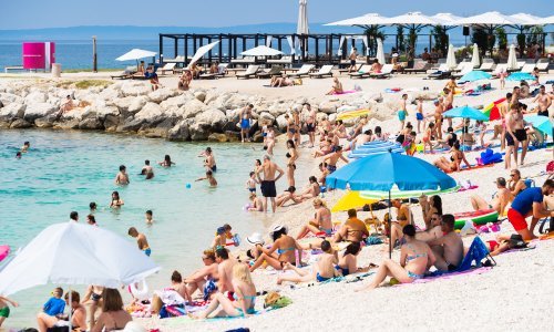 Produljeni vikend u Hrvatsku doveo 330 tisuća turista, najviše iz Njemačke, Slovenije i Austrije, a briljirali su Rovinj, Poreč i Vir