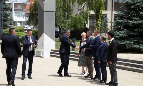 Milanović u Popovači: Borite se za svoj novčanik preko EU fondova. Za svaki neiskorišteni euro želim vidjeti tko je odgovoran