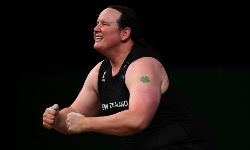 Laurel Hubbard ispisuje povijest, prva transrodna osoba na Olimpijskim igrama; mnogi nisu sretni s takvim raspletom: Pogrešna politika, loša šala...