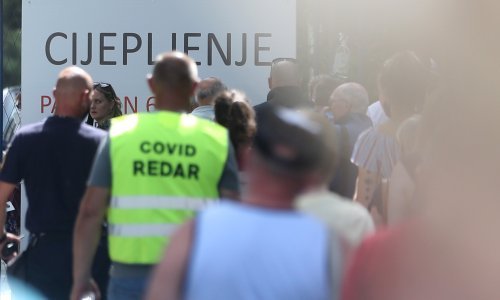 HALMED objavio svoje podatke: Imamo tri slučaja smrti osoba koje su bile cijepljenje s dvije doze