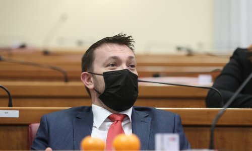 Oštra rasprava u Saboru oko epidemije koronavirusa: 'Cijepite se ili strepite!'