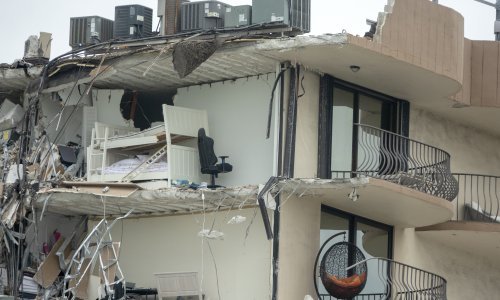 [VIDEO/FOTO] Raste broj žrtava: Najmanje četvero mrtvih, 159 nestalih u urušavanju zgrade kod Miamija