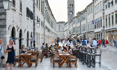 Turizmu nedostaje 5000 radnika, upitno otvaranje objekata: Dogodila se situacija za koju se ne može nikoga kriviti