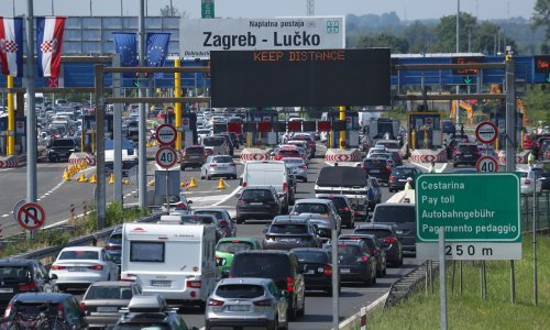 Promet na autocestama skoro na razini iz rekordne 2019. godine