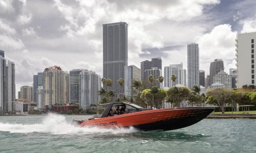 [FOTO/VIDEO] Ovo je strašni Cigarette 41’ Nighthawk AMG Black Series: Njegova snaga je impresivnih 2250 KS