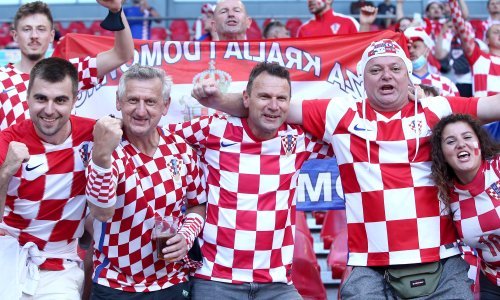 [VIDEO/FOTO] Napokon tamo gdje im je i mjesto! Na tisuće hrvatskih navijača na stadionu Parken, s tribina se orila 'Moja domovina...'