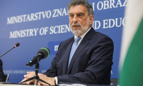 Fuchs ocijenio Pavelićev istup o cjepivu neopreznim: O tome se raspravlja na znanstvenim skupovima