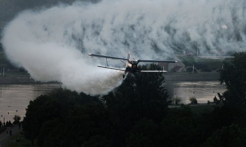 Osječki gradonačelnik: Za zaprašivanje komaraca samo jedan avion, jednomotorac