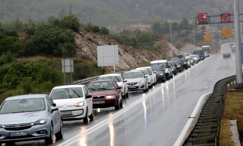 Zbog vjetra na Jadranskoj magistrali zabrana prometa za I. skupinu vozila