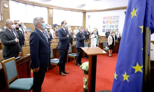 U Saboru obilježen Dan sjećanja na genocid u Srebrenici