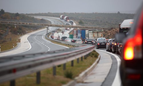 I danas gužve u prometu, budite posebno oprezni na A1: Kod Šibenika prometna nesreća, a kod Janjča čovjek hoda autocestom