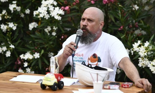 Boris Dežulović o devastaciji uvale Vruja: 'Ovo što vidite bili su Brijuni Josipovića, Mesića i Milanovića. Riječ je o okupiranom području'