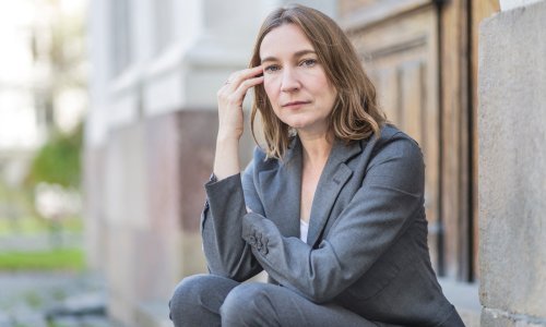 Svjetski hit 'Majčinstvo' Sheile Heti u izdanju OceanMora: Iscrpna  studija o društveno nametnutim obrascima i očekivanjima