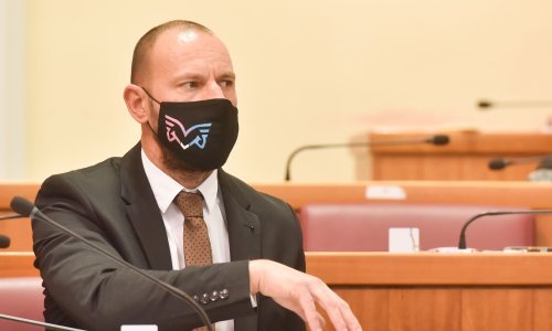 Habijan: Ikić Baniček se ponaša kao Milanović