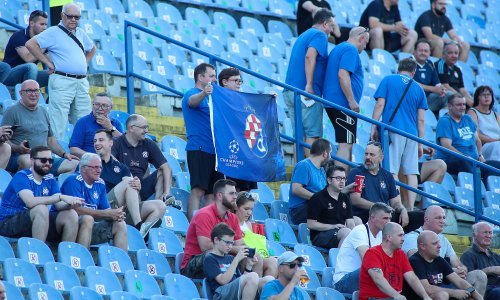 [FOTO] Navijači opet na Maksimiru, ali zbog svih ovih razloga nije ih bilo previše; izostao je pravi huk s tribina