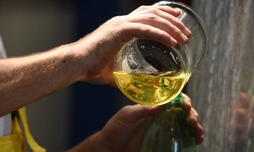 Prijevoz eteričnih ulja doživio veliku ekspanziju. Jeste li znali da se prilikom transporta ulja tretiraju kao opasne tvari?