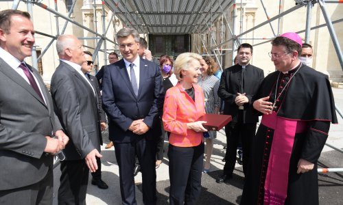 [FOTO] Von der Leyen posjetila zagrebačku Katedralu: Ponovno ću se vratiti!