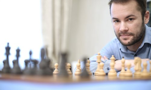 Ivan Šarić kreirao senzaciju u drugom danu velikog turnira u brzom šahu; najbolji hrvatski velemajstor pobijedio izazivača svjetskog prvaka