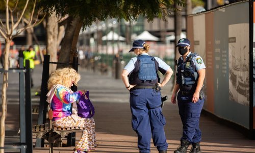 Stotine policajaca na ulicama Sydneyja kontroliraju 'lockdown': 'Ne izlazite ako baš niste na to prisiljeni'