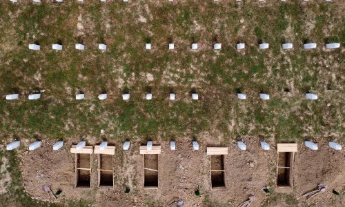 Ispraćeni posmrtni ostaci 19 žrtava genocida u Srebrenici: Među njima i tijela mladića od 16 i 17 godina te djevojke koja je u trenutku smrti imala 24 godine