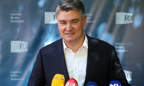 Milanović epidemiologiju nazvao 'mumbo jumbom', a Dežuloviću poručio: Ajde dečko, završi fakultet. Neki