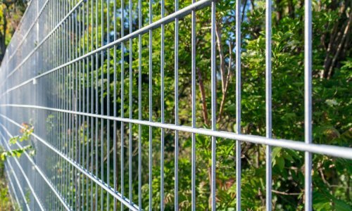 Litva počela postavljati žičanu ogradu zbog priljeva migranata iz Bjelorusije