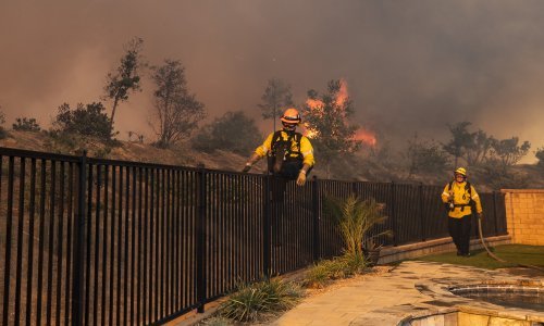 [FOTO] Požari bjesne na rekordno užarenom zapadu SAD-a, zabilježene stotine iznenadnih smrti