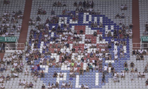 Pokušali ući na Poljud s krivotvorenim PCR testovima, njih 26 dolijalo policiji