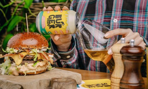 Povodom sedmog rođendana Submarine poklanja prvo burger pivo u Hrvatskoj