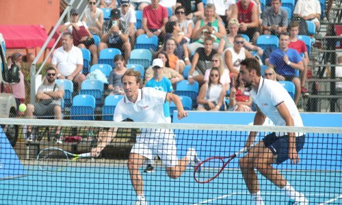 [FOTO/VIDEO] Teniski spektakl u Petrinji završio pobjedom Luke Modrića i Marina Čilića nad Ivanom Perišićem i Ivanom Dodigom