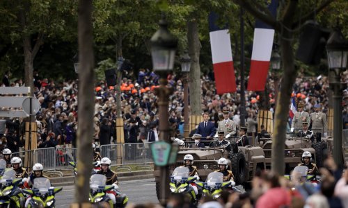 Na Dan pada Bastille tisuće u Francuskoj prosvjeduju protiv cijepljenja