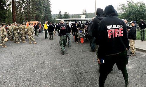 [FOTO] Vatra guta kuće: Stotine stanovnika Oregona pobjeglo iz domova