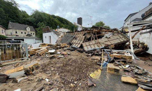 Užas u Njemačkoj: Broj poginulih u katastrofalnim poplavama popeo se na 20, traga se za 50 do 70 osoba