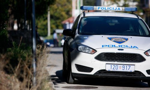 Nastavlja se niz nesreća na staroj Zagorskoj magistrali; sudarili se šleper i osobno vozilo, jedna osoba smrtno stradala