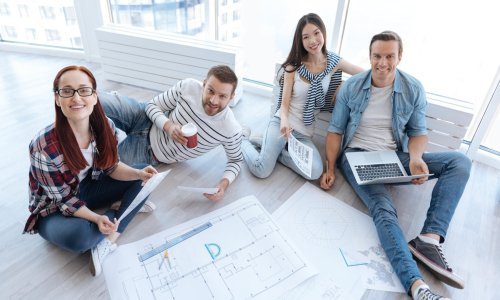 Blizanci će uživati u naklonosti radne okoline, Rakovi moraju racionalizirati troškove, a Bikove nakon razdoblja krize očekuju sretniji dani kada su veze u pitanju