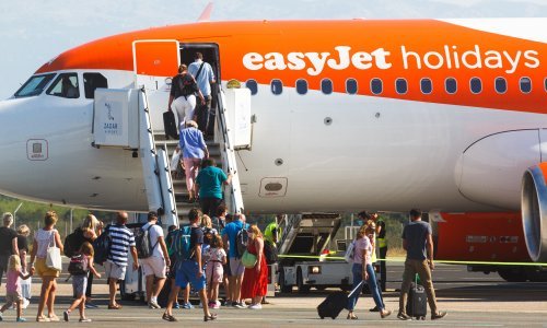 Stižu Britanci, mijenja se režim prelaska granice: Testirat će sve bez obzira jesu li cijepljeni