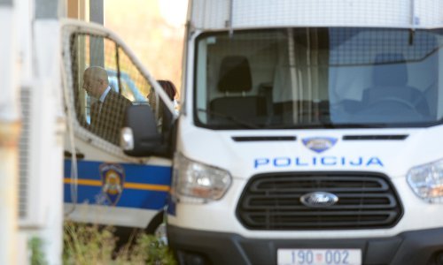Policija i USKOK o velikoj akciji u Splitu: Uhićeno je 12 osoba, sumnja se na korupciju