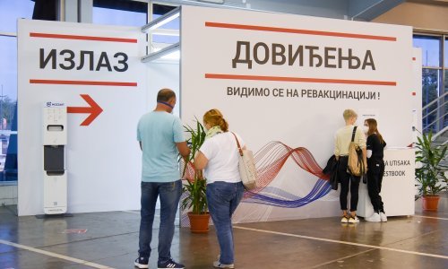 Srbija uoči novog koronavala priprema nagradnu igru da potakne cijepljenje