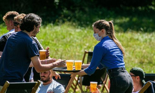 Cijepljeni ste, ali vaši prijatelji nisu? Stručnjaci objasnili što trebate napraviti želite li se družiti s njima
