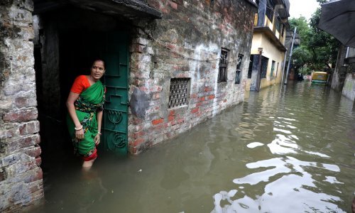 Obilne kiše usmrtile najmanje 18 ljudi u Indiji, deseci zarobljeni u mulju